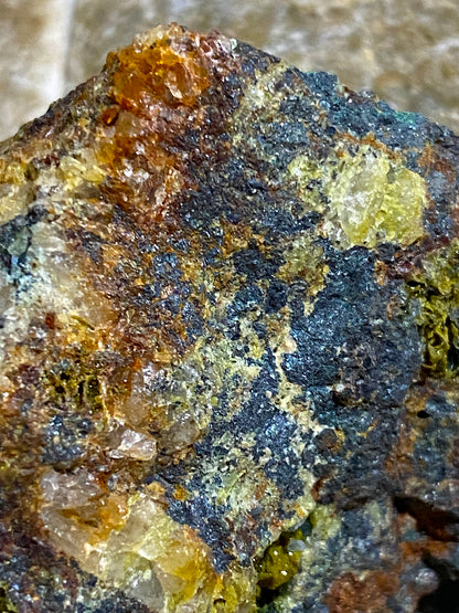 PHARMOCOSIDERITE/SCORADITE [ETC] : SOUTH TOLCARNE MINE, CAMBORNE, CORNWALL  57g MF5040