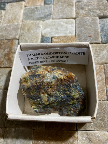 PHARMOCOSIDERITE/SCORADITE [ETC] : SOUTH TOLCARNE MINE, CAMBORNE, CORNWALL  57g MF5040