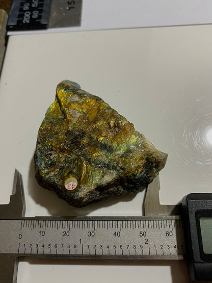 LABRADORITE [PLAGIOCLASE] : IHOSY MINE, ILAKAKA, MADAGASCAR 79g MF5041