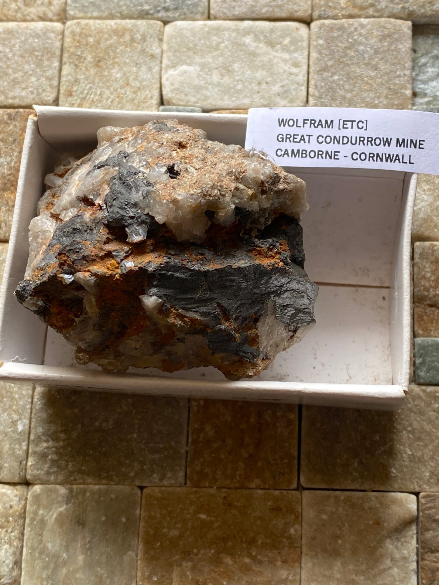 WOLFRAM : GREAT CONDURROW MINE, BEACON, CAMBORNE, CORNWALL  152g MF5042