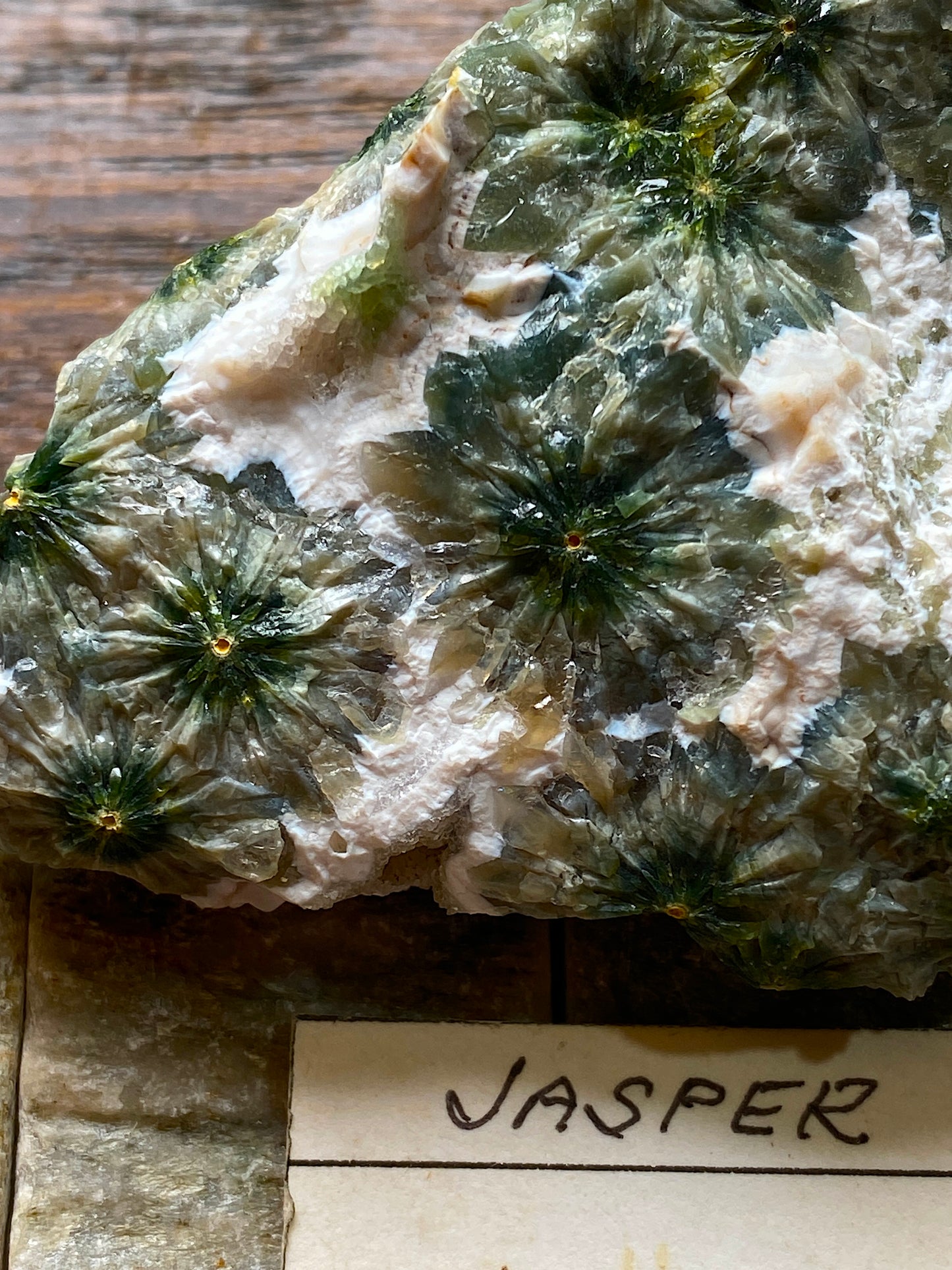 SPHERULITIC JASPER ULTRA RARE SPECIMEN FROM MAROVATO, MADAGASCAR. 87g MF5043