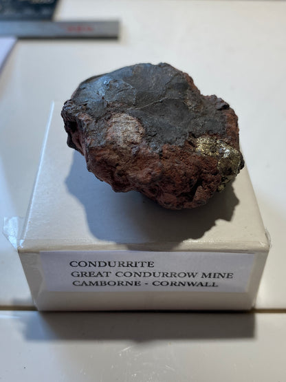CONDURRITE : GREAT CONDURROW MINE, BEACON, CAMBORNE, CORNWALL. 70g MF5044