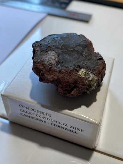 CONDURRITE : GREAT CONDURROW MINE, BEACON, CAMBORNE, CORNWALL. 70g MF5044