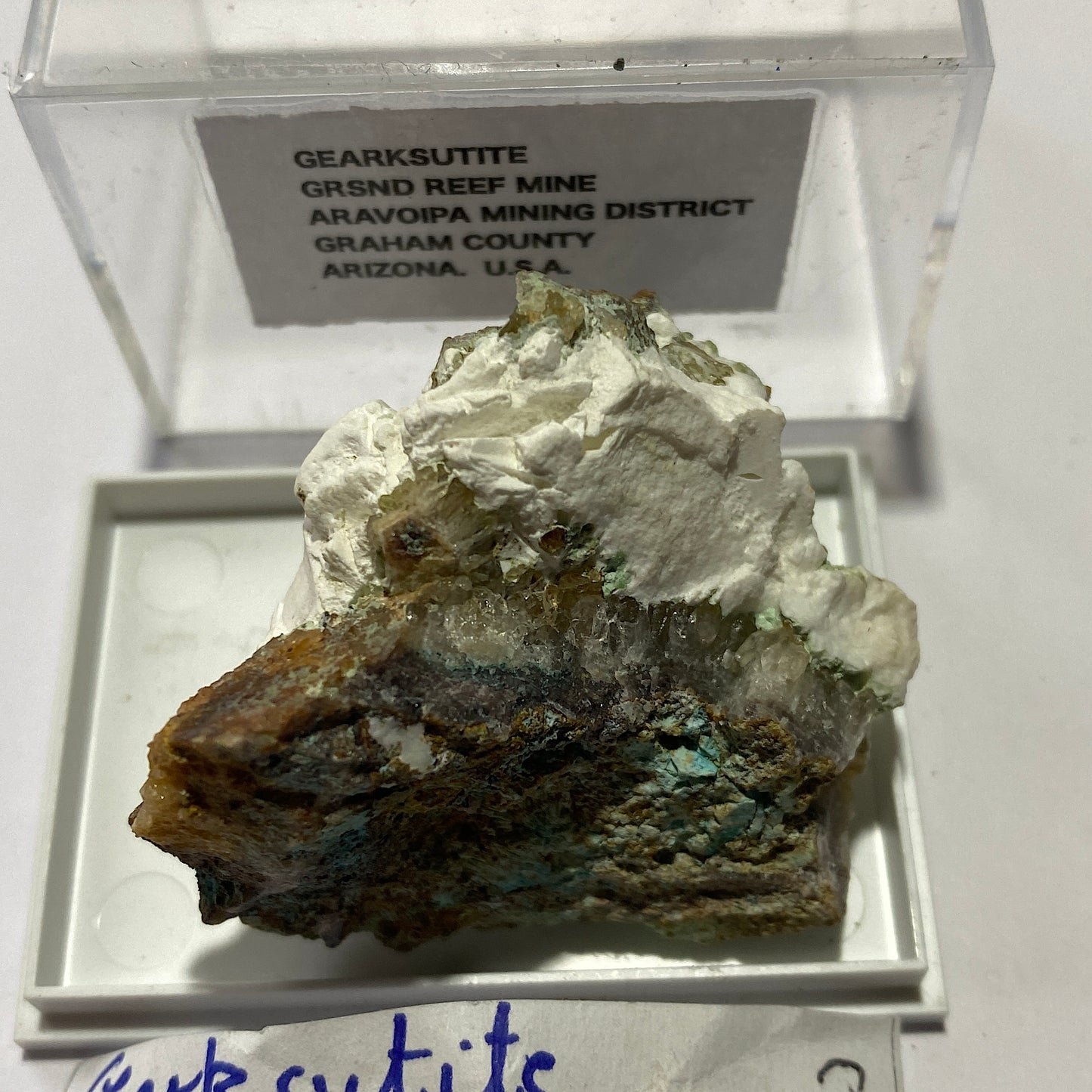 GEARKSUTITE [ETC] - GRAND REEF MINE, ARIZONA, U.S.A.  42g MF1458