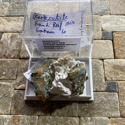 GEARKSUTITE [ETC] - GRAND REEF MINE, ARIZONA, U.S.A.  42g MF1458