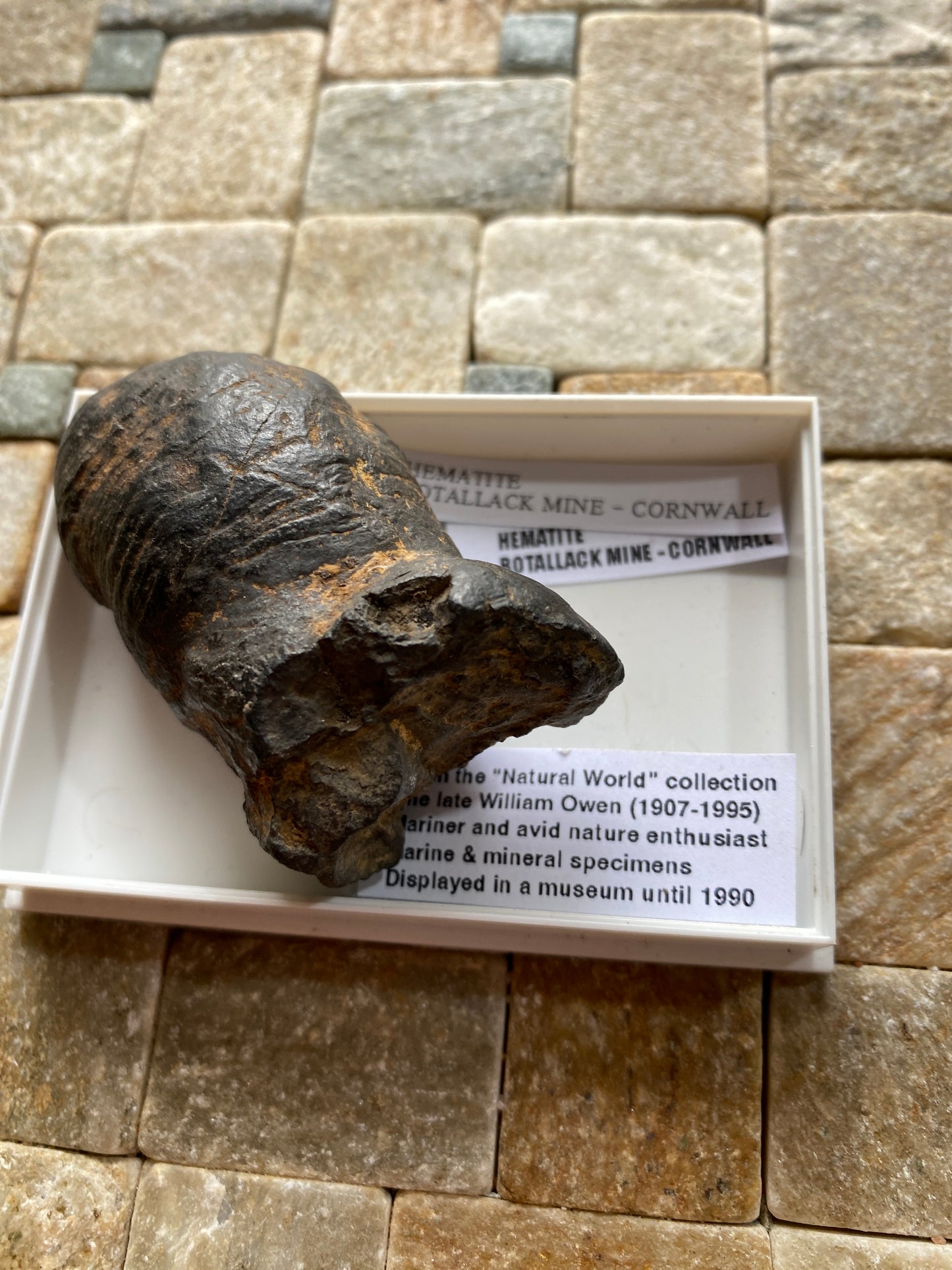 HEMATITE "KIDNEY ORE : BOTALLACK MINE, ST JUST, CORNWALL 109g  MF5047