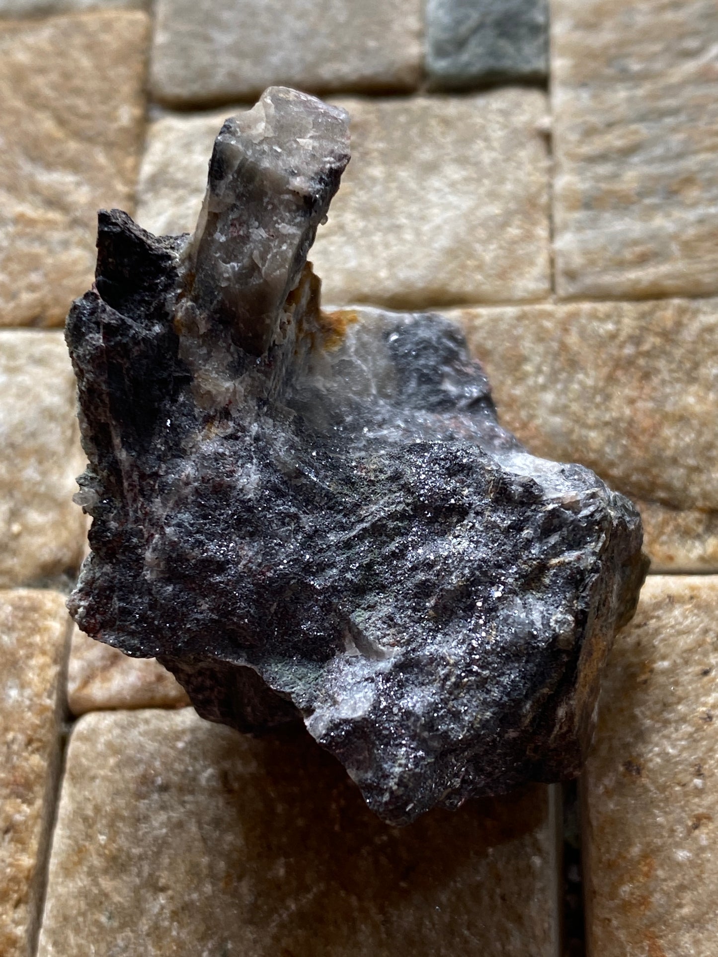 INTERESTING SPECIMEN FROM THE OLD COMMONER GOLD  MINE, ZIMBABWE 48g  MF5049