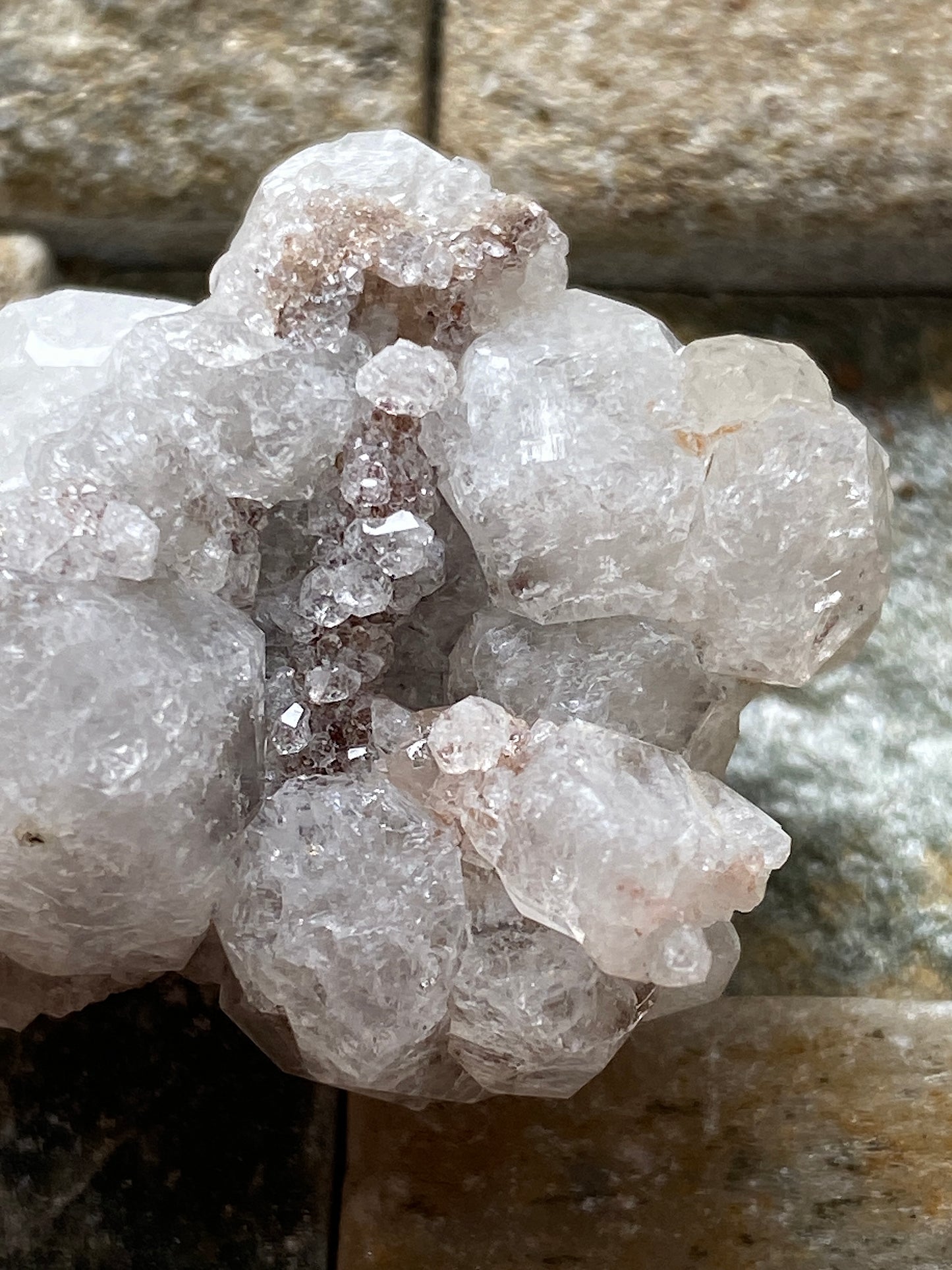 ANALCIME : CROFT QUARRY, BLABY, LEICESTERSHIRE. 8g MF5050