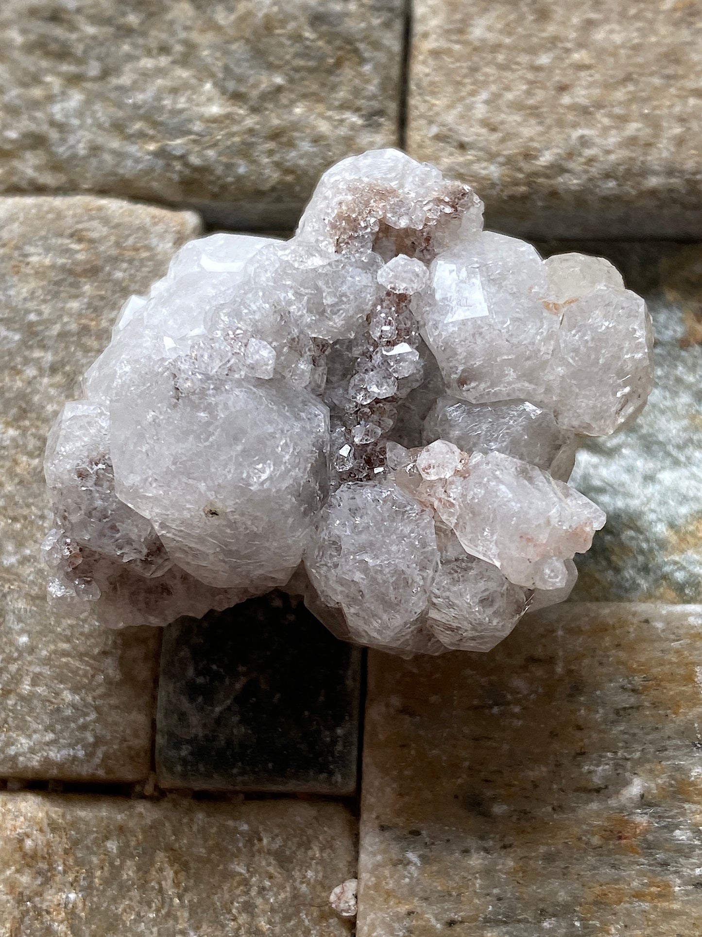 ANALCIME : CROFT QUARRY, BLABY, LEICESTERSHIRE. 8g MF5050