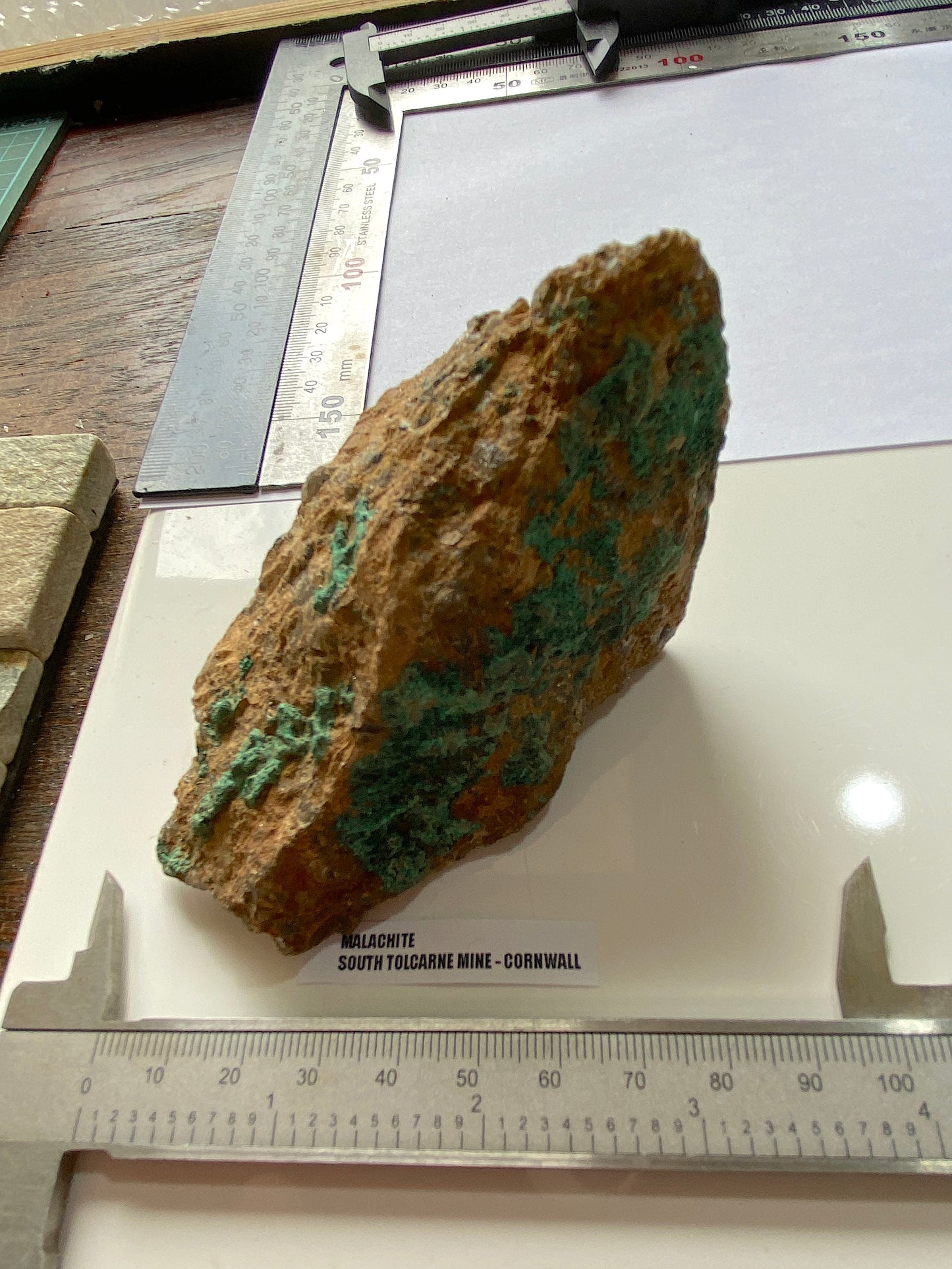 MALACHITE : SOUTH TOLCARNE MINE, CAMBORNE, CORNWALL 275g MF5051