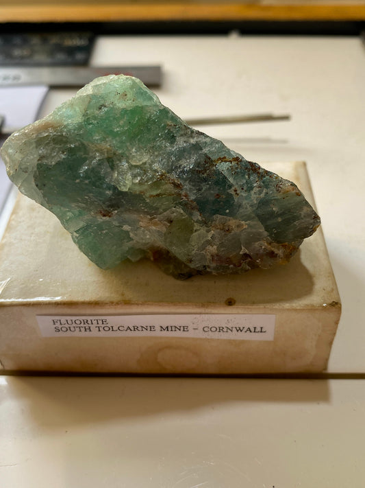 FLUORITE : SOUTH TOLCARNE MINE, CAMBORNE, CORNWALL. 134g. MF5053
