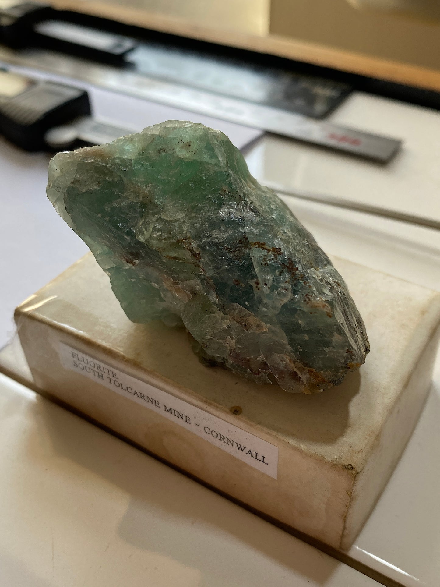 FLUORITE : SOUTH TOLCARNE MINE, CAMBORNE, CORNWALL. 134g. MF5053