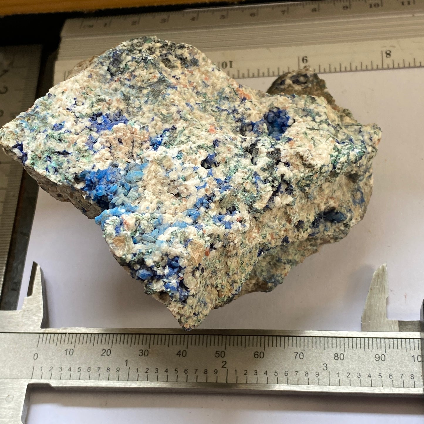 AZURITE [ETC] OPN CALCITE FROM CANNINGTON PARK QUARRY, SOMERSET 369g MF1826