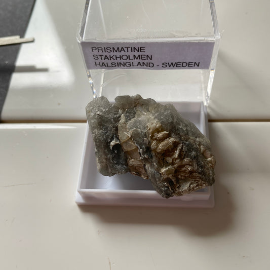 PRISMATINE - STAKHOLMEN QUARRY, HALSINGLAND, SWEDEN 18g. MF4407