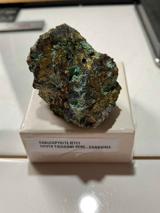 CHALCOPYRITE/BORNITE [ETC] : SOTH TOLCARNE MINE, CAMBORNE, CORNWALL, 72g. MF5057