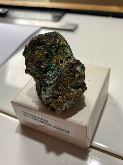 CHALCOPYRITE/BORNITE [ETC] : SOTH TOLCARNE MINE, CAMBORNE, CORNWALL, 72g. MF5057