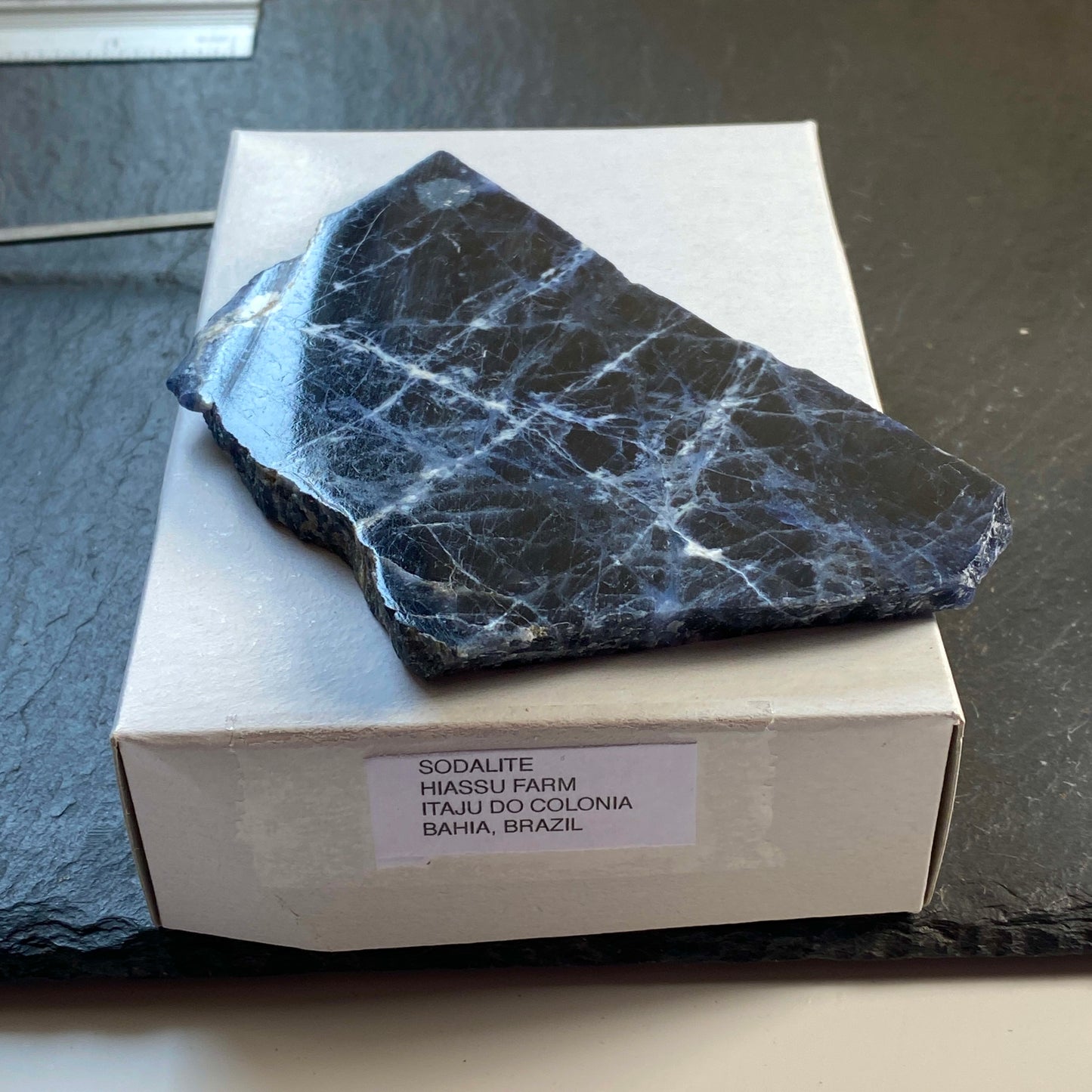 SODALITE SLICE, HIASSU FARM, BAHIA, BRAZIL 80g MF1834