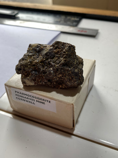 PHARMACOSIDERITE [ETC] : PENDARVES MINE, KILLIVOSE, CAMBORNE, CORNWALL  42g MF5059