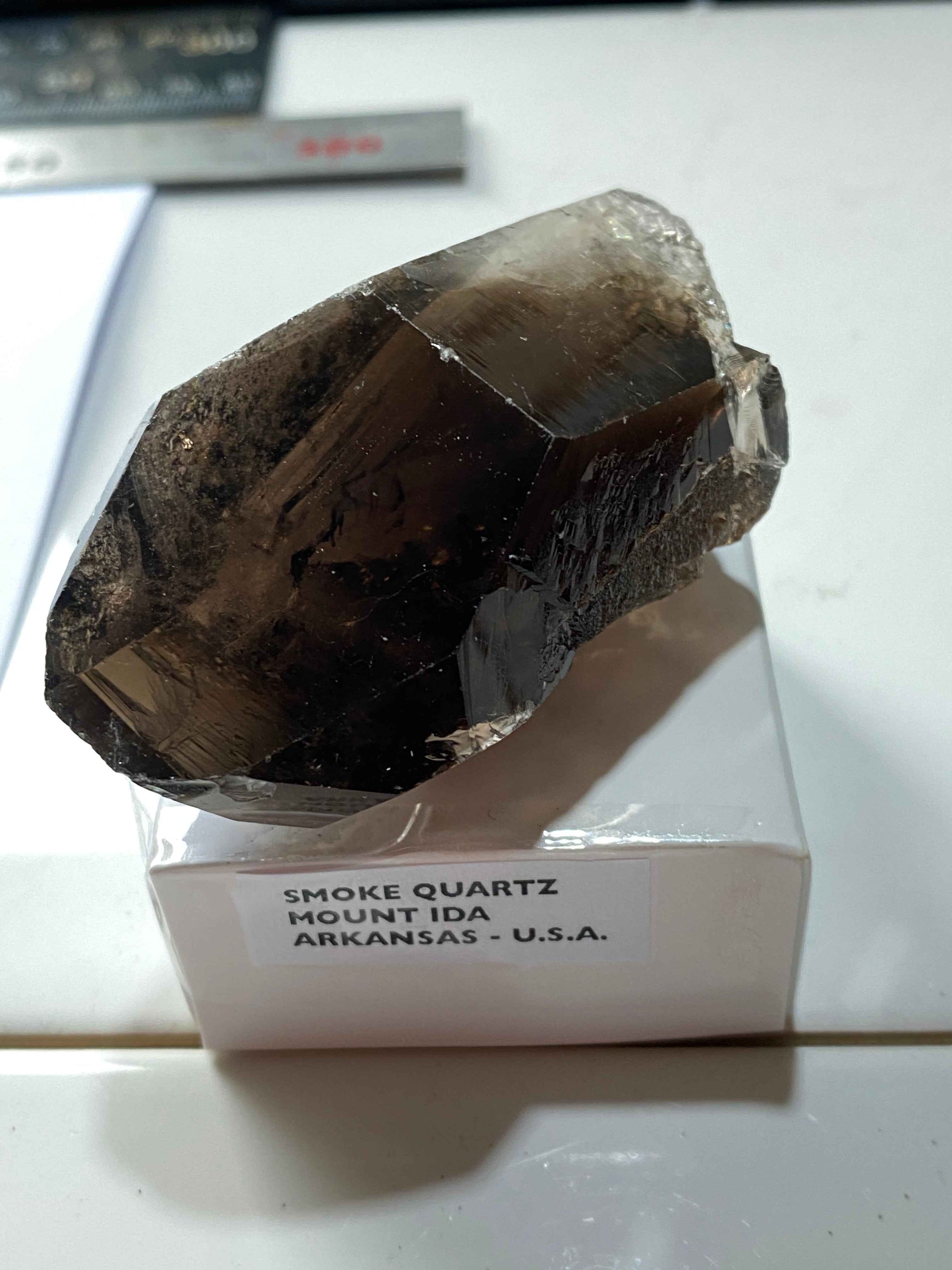 SMOKE QUARTZ CRYSTAL : MOUNT IDA, ARKANSAS, U.S.A.  95g. MF5060
