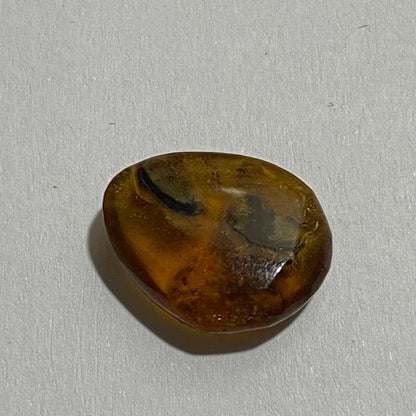 AMBER NATURAL GEMSTONE - KLAIPEDA, LITHUANIA.  1.50Ct MFG5095