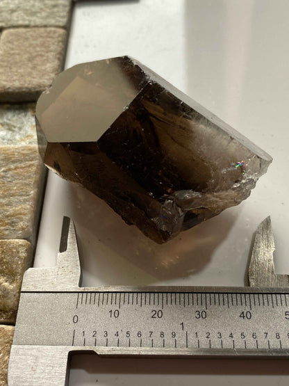 SMOKE QUARTZ CRYSTAL : MOUNT IDA, ARKANSAS, U.S.A.  95g. MF5060