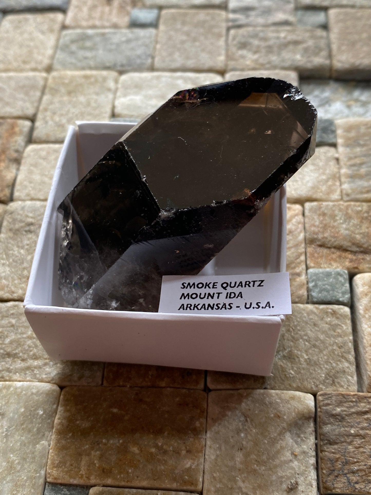 SMOKE QUARTZ CRYSTAL : MOUNT IDA, ARKANSAS, U.S.A.  95g. MF5060