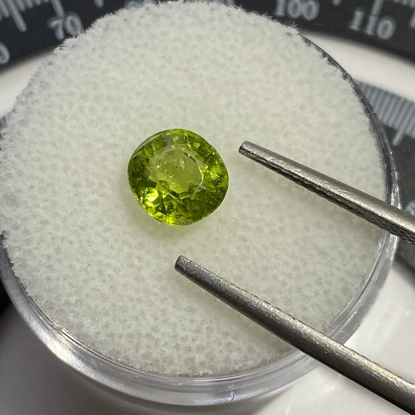 PERIDOT NATURAL GEMSTONE - MOGOK, MANDALAY, BURMA 1.60Ct MFG5407