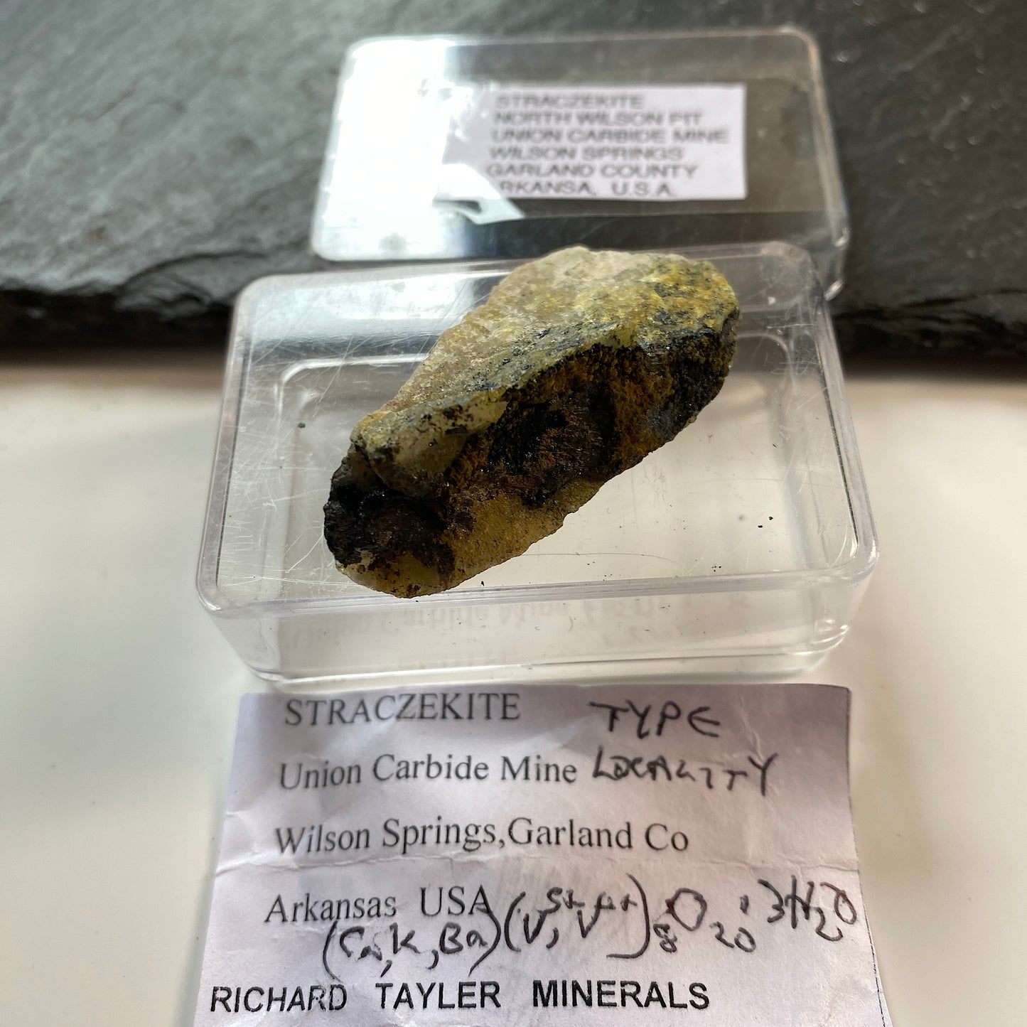 STRACZEKITE, MINERAL TYPE LOCATION, UNION CARBIDE MINE, ARKANSAS, U.S.A. 10g MF1839