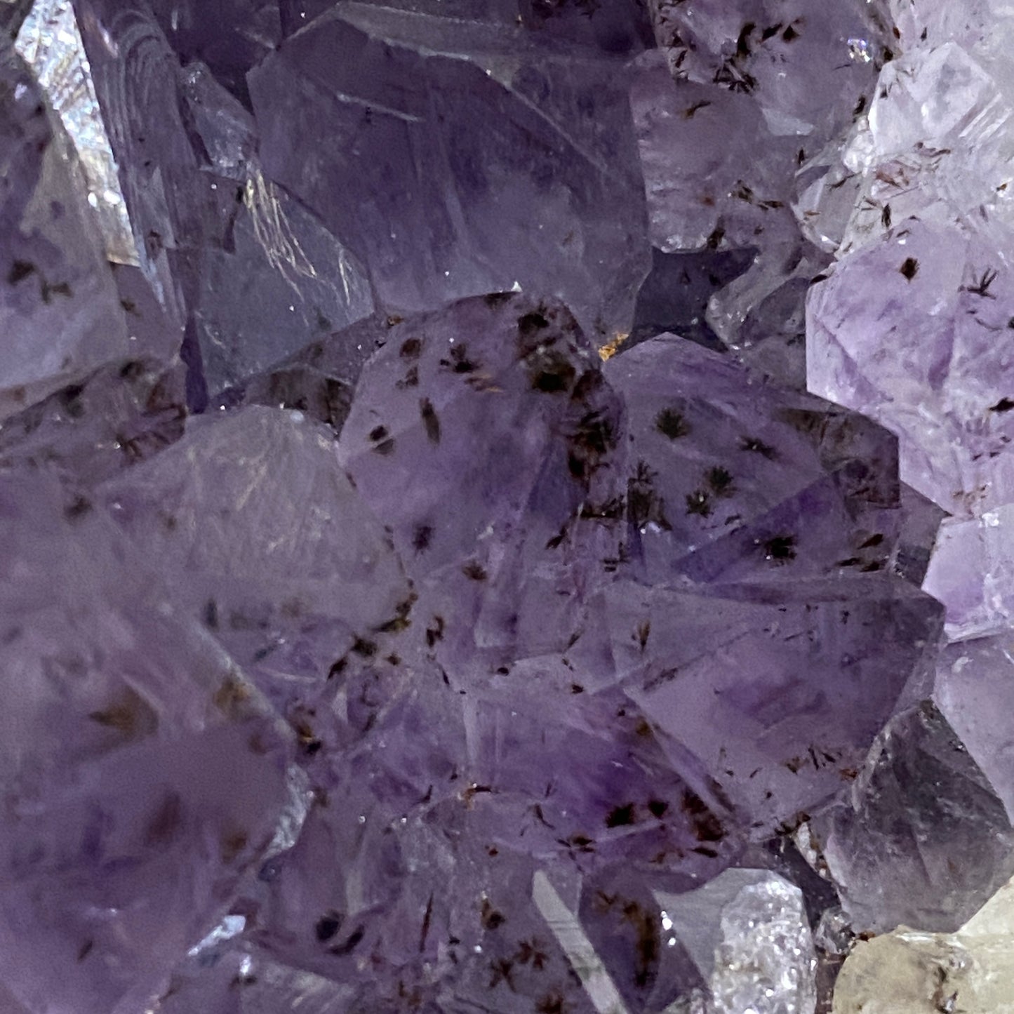 AMETHYST QUARTZ WITH GOETHITE - AMETISTA DO SUL, RIO GRANDE DO SUL. BRAZIL 325g  MF4140