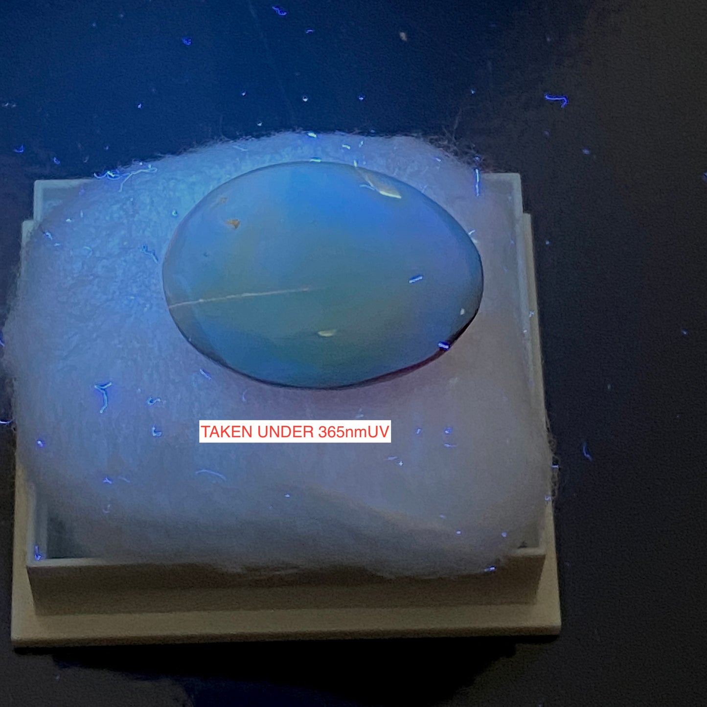 AMBER NATURAL GEMSTONE - LAMPUNG PROVINCE, SUMATRA, INDONESIA 8.60Ct. MFG5129