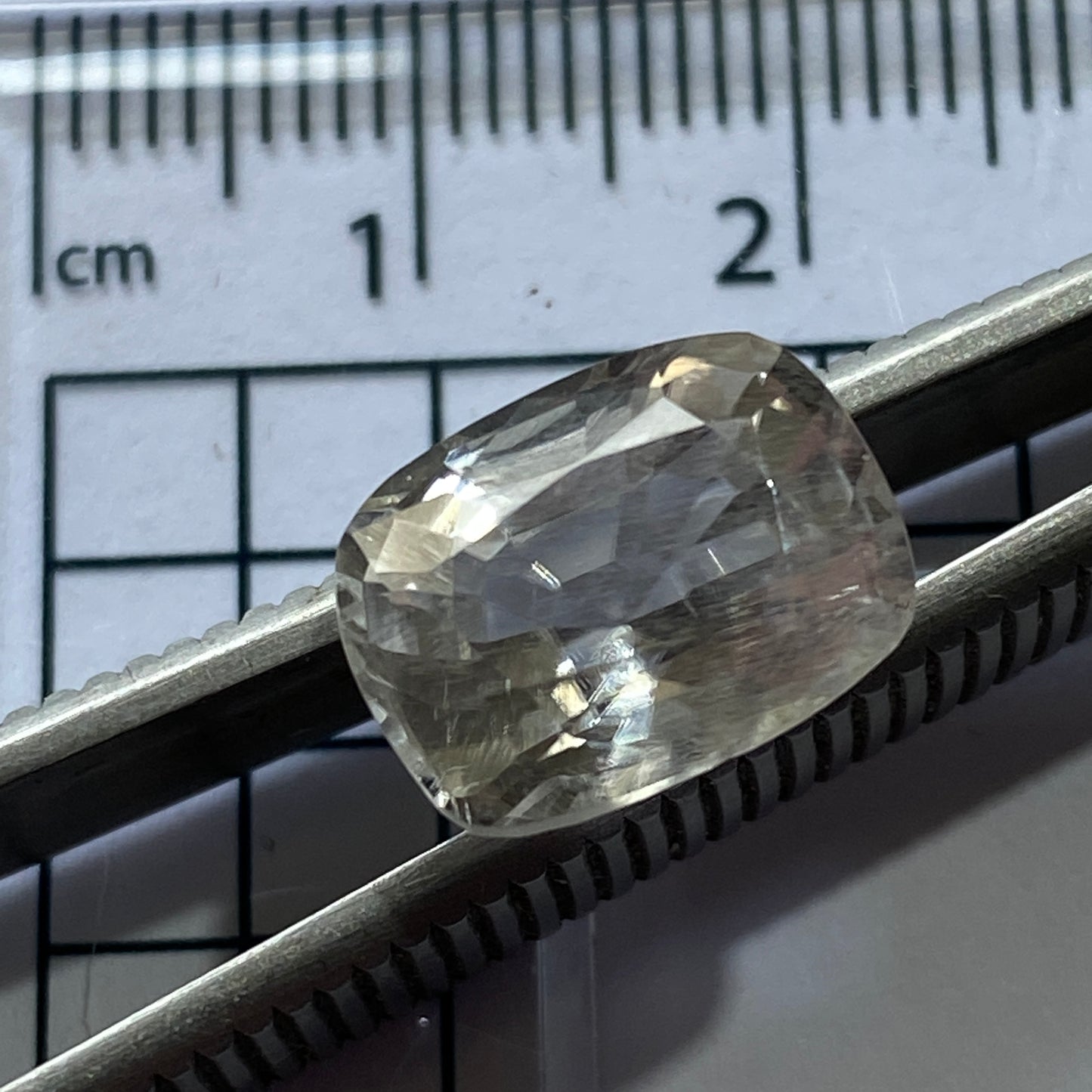 SCAPOLITE NATURAL GEMSTONE - KARUR , TAMIL NADU, INDIA. 5.28Ct. MFG5100