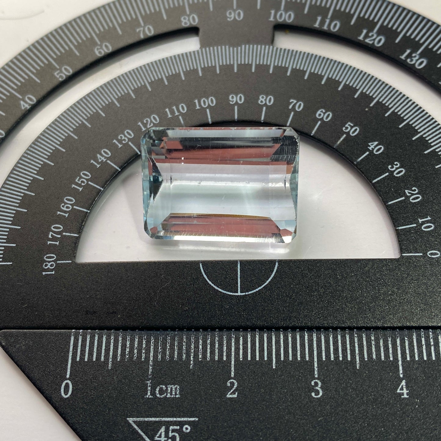 TOPAZ NATURAL GEMSTONE - PADRE PARAISO, MINAS GERAIS BRAZIL 28.90Ct MFG5424