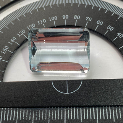 TOPAZ NATURAL GEMSTONE - PADRE PARAISO, MINAS GERAIS BRAZIL 28.90Ct MFG5424