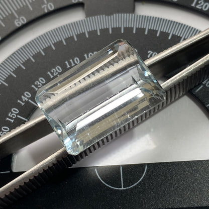 TOPAZ NATURAL GEMSTONE - PADRE PARAISO, MINAS GERAIS BRAZIL 28.90Ct MFG5424