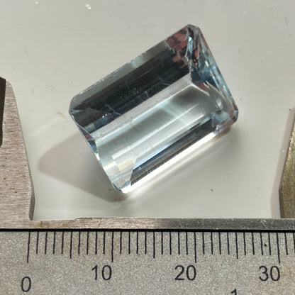 TOPAZ NATURAL GEMSTONE - PADRE PARAISO, MINAS GERAIS BRAZIL 28.90Ct MFG5424