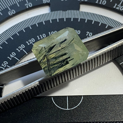 PREHNITE WITH EPIDOTE NEEDLES GEMSTONE - KAYES REGION, MALI. AFRICA 13.17Ct MFG5416