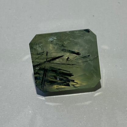 PREHNITE WITH EPIDOTE NEEDLES GEMSTONE - KAYES REGION, MALI. AFRICA 13.17Ct MFG5416