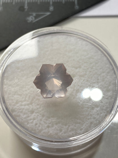 "SNOWFLAKE" ROSE DE FRANCE AMETHYST QUARTZ GEMSTONE  : GOGOBOSEM MTS, ERONGO, NAMIBIA, AFRICA. 3.64Ct. MFG4965