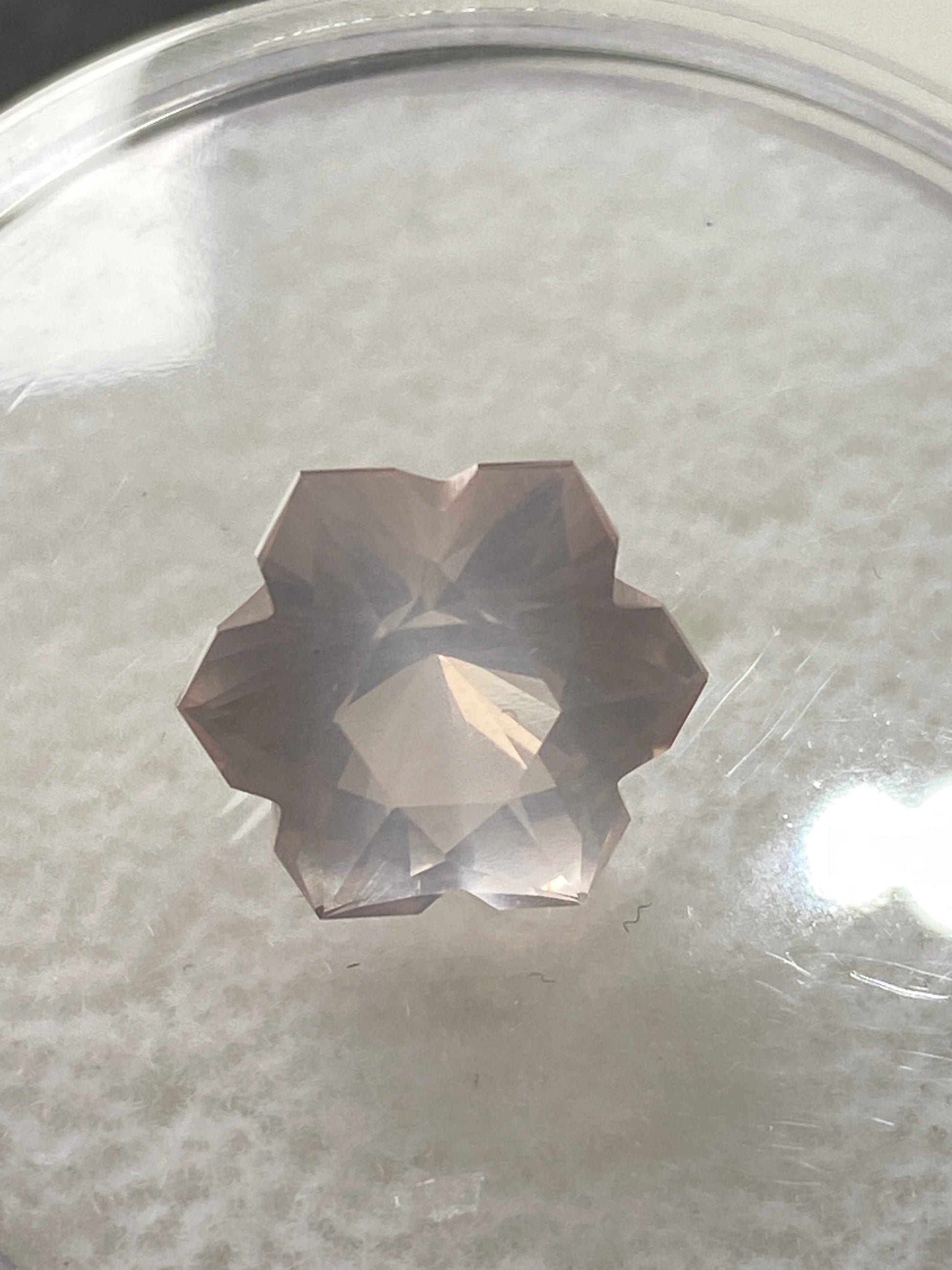 "SNOWFLAKE" ROSE DE FRANCE AMETHYST QUARTZ GEMSTONE  : GOGOBOSEM MTS, ERONGO, NAMIBIA, AFRICA. 3.64Ct. MFG4965