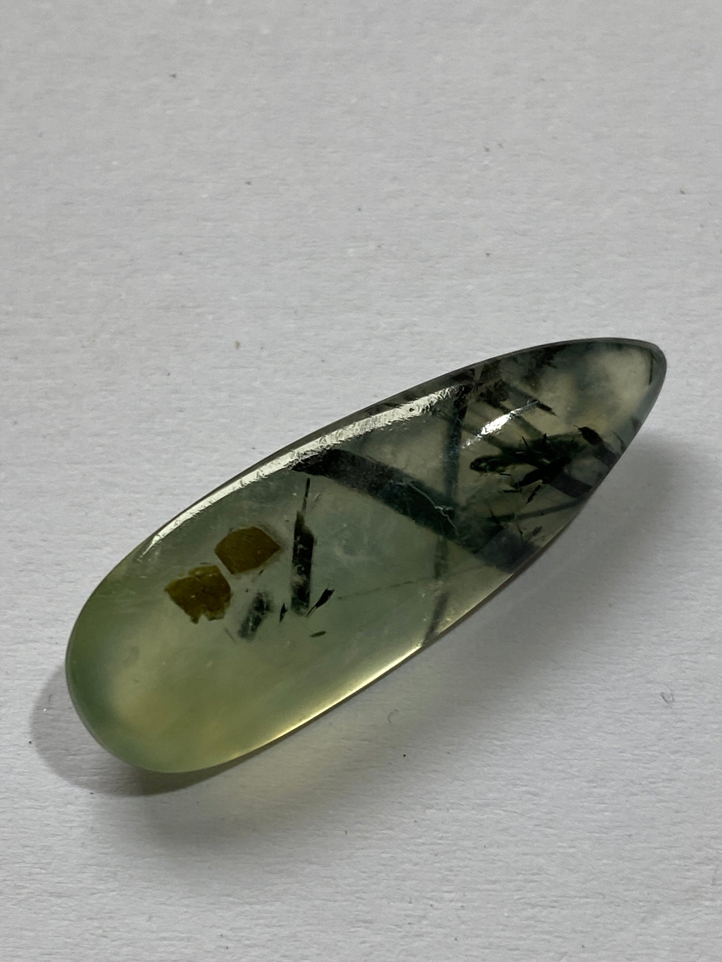 PREHNITE NATURAL GEMSTONE :  KAYES REGION, MALI, AFRICA 15.17Ct. MFG4967