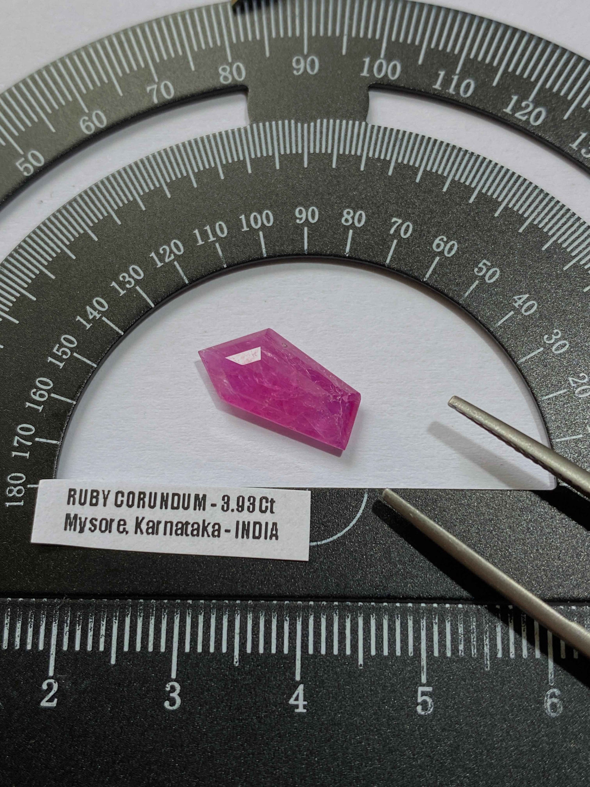 RUBY CORUNDUM NATURAL GEMSTONE : KARNATAKA, INDIA. 3.93Ct. MFG4968