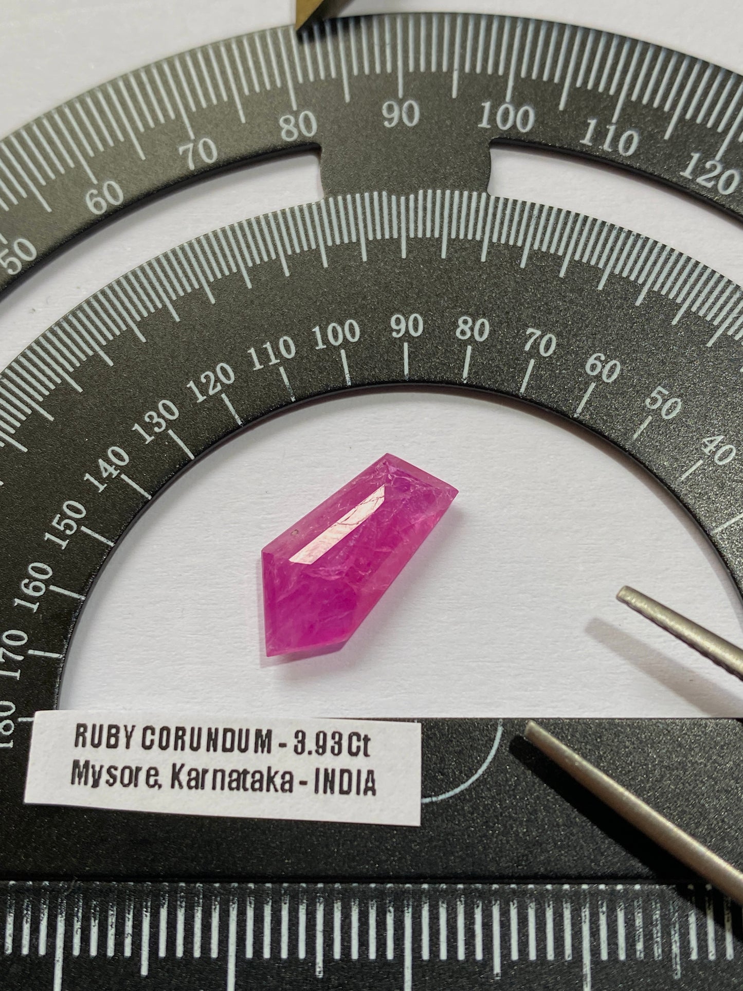 RUBY CORUNDUM NATURAL GEMSTONE : KARNATAKA, INDIA. 3.93Ct. MFG4968