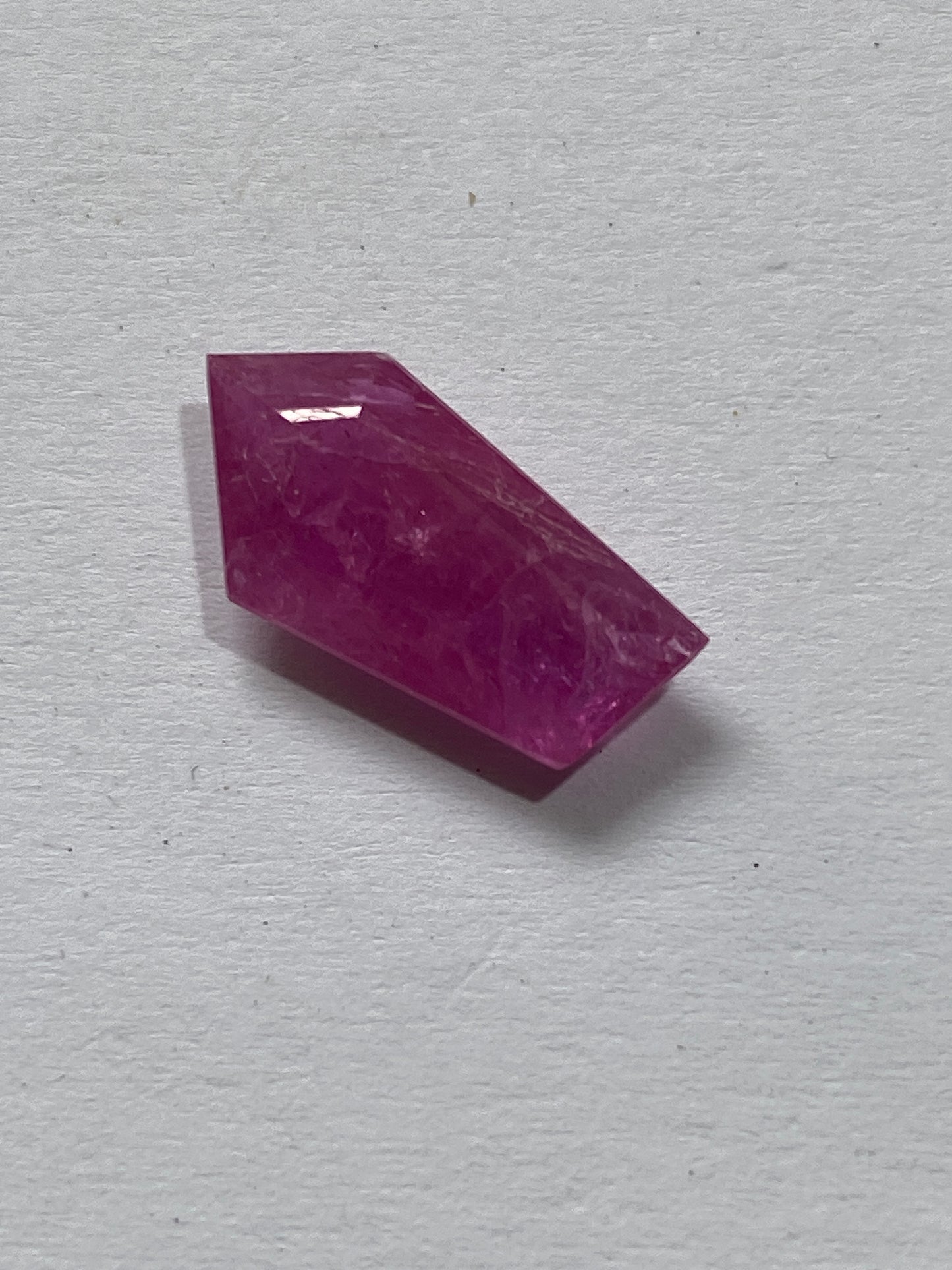 RUBY CORUNDUM NATURAL GEMSTONE : KARNATAKA, INDIA. 3.93Ct. MFG4968