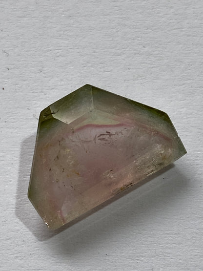 "WATERMELON" NATURAL TOURMALINE GEMSTONE : HIMALAYA MINE, CALIFORNIA, U.S.A. 5.15Ct. MFG4969