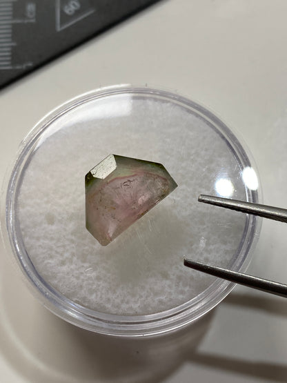 "WATERMELON" NATURAL TOURMALINE GEMSTONE : HIMALAYA MINE, CALIFORNIA, U.S.A. 5.15Ct. MFG4969