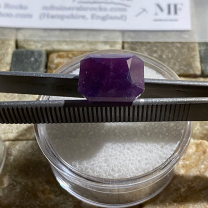 SAPPHIRE CORUNDUM NATURAL GEMSTONE - KITETO, MANYARA, TANZANIA 15.10Ct MFG5396