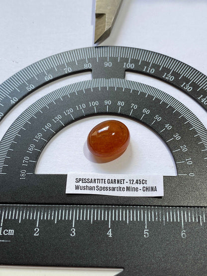 SPESSARTINE GARNET NATURAL GEMSTONE : WUSHAN SPESSARTINE MINE, FUJIAN, CHINA 12.45Ct. MFG4971