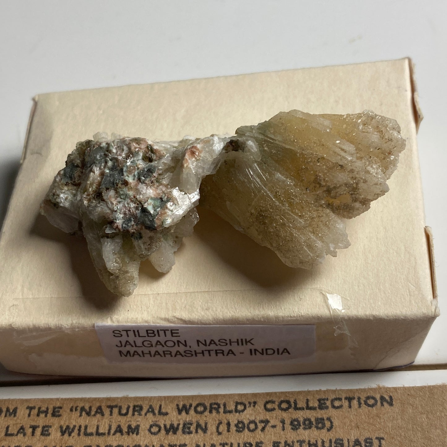 STILBITE - JALGAON, NASHIK, MAHARASHTRA, INDIA. 18g MF4143