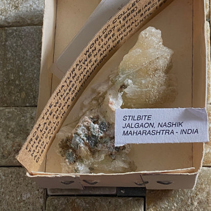 STILBITE - JALGAON, NASHIK, MAHARASHTRA, INDIA. 18g MF4143