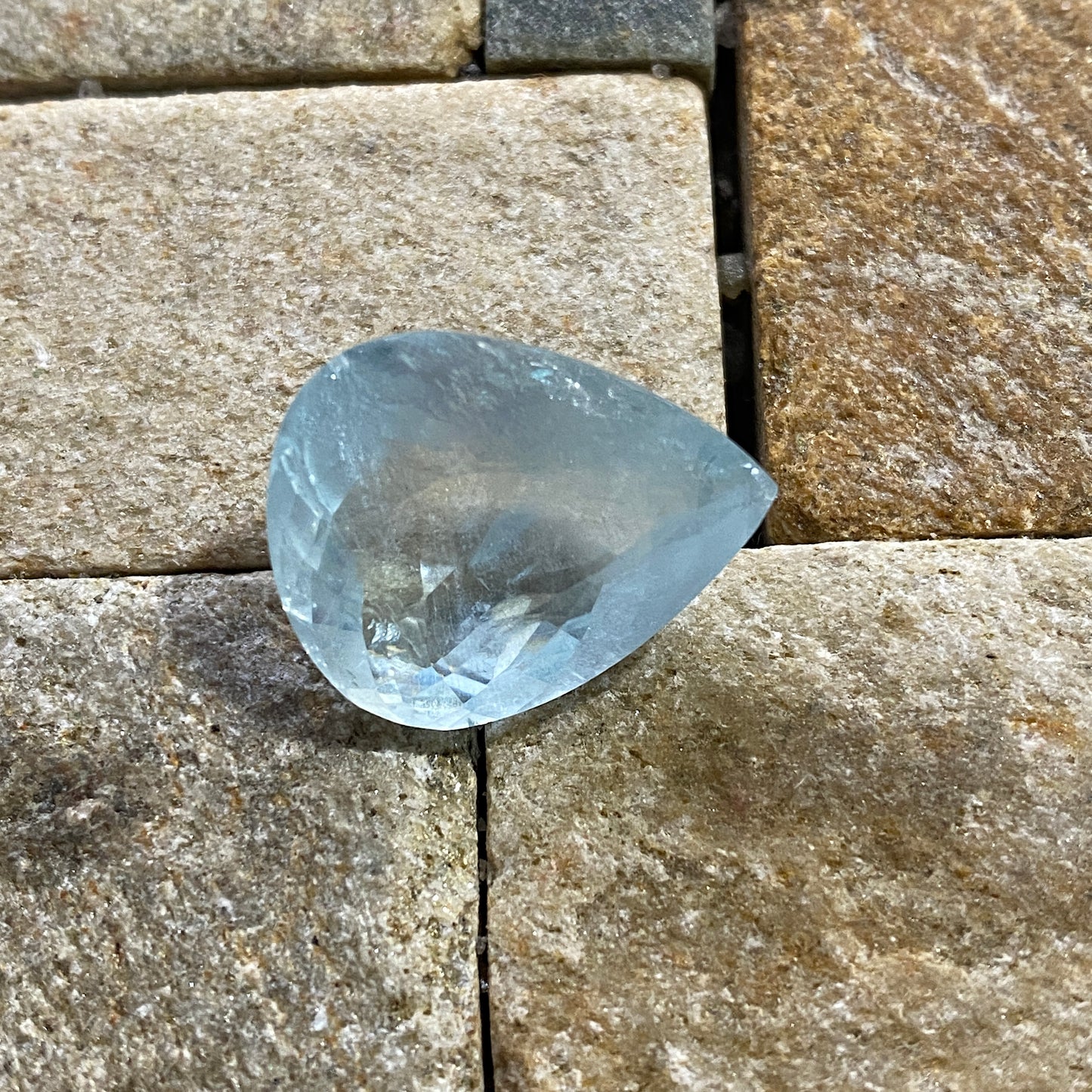 AQUAMARINE BERYL NATURAL GEMSTONE - SHENGUS, ROUNDU, PAKISTAN 13.20Ct MFG5365